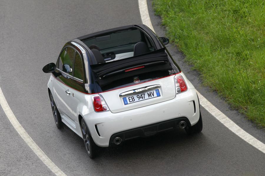  Fiat Abarth 500C 2011 года  (фото 15 из 49)